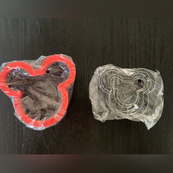 Disney Mickey Mouse cookie cutters - Picture 8 of 8